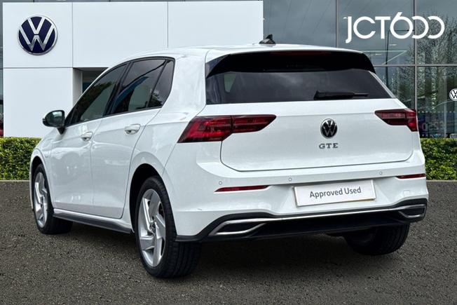 VOLKSWAGEN Golf Photo 3