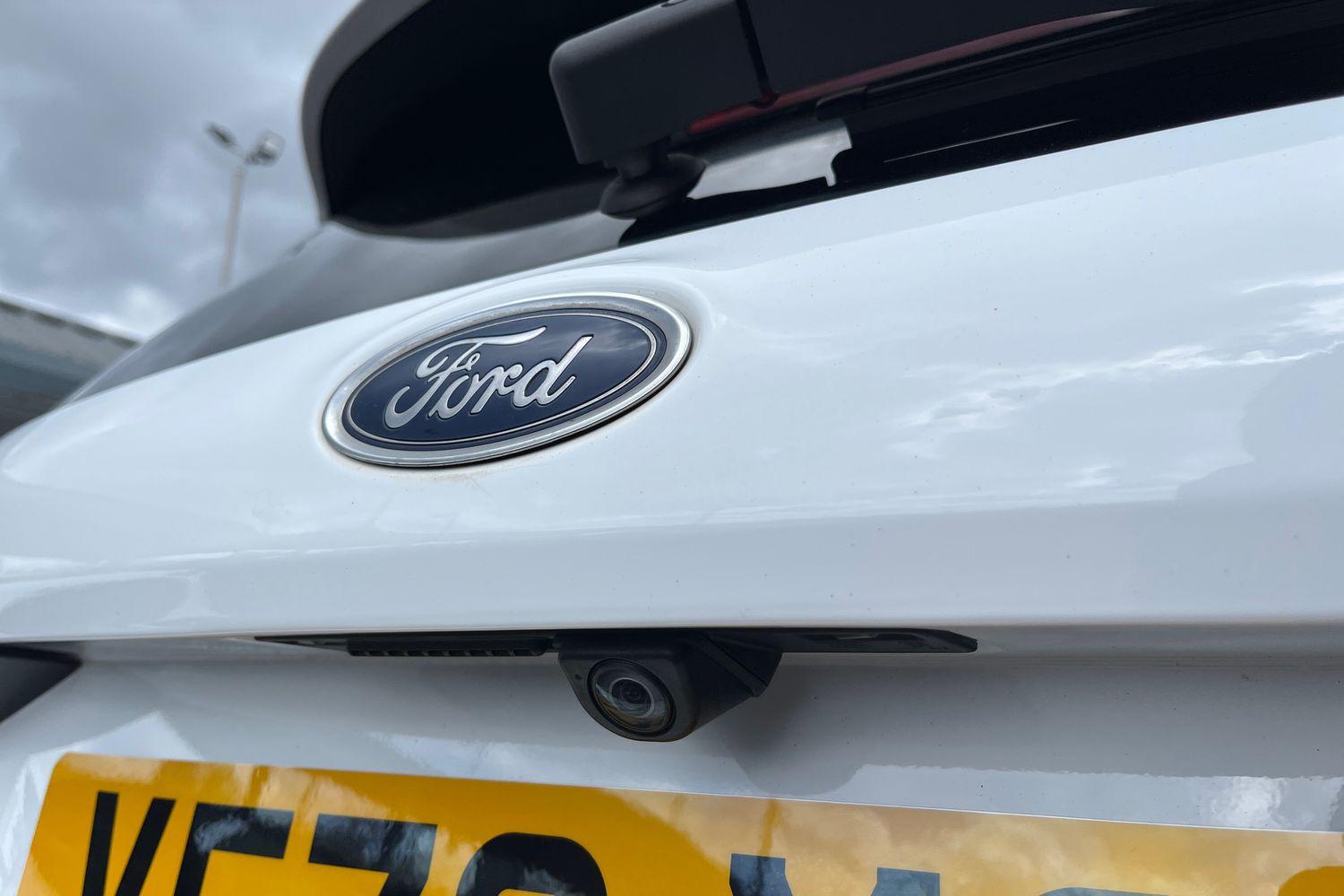 Ford FIESTA Photo 38