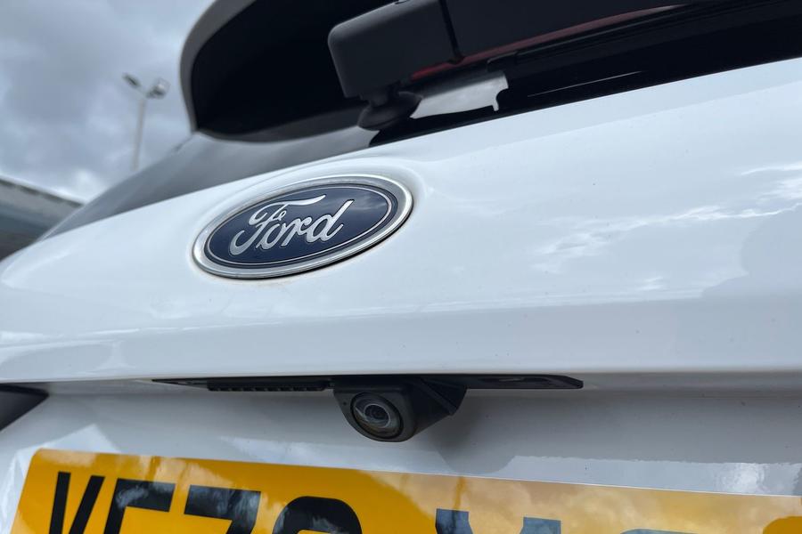 Ford FIESTA Photo autoimg-412179003c857d540b81d2700e76499fe22881f8.jpg