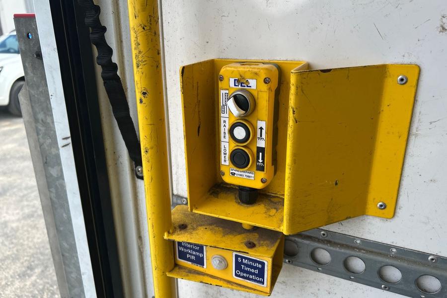 Ford TRANSIT LUTON Photo autoimg-4123b6353a4ce2cb5588acdf3da917a690f72ab7.jpg