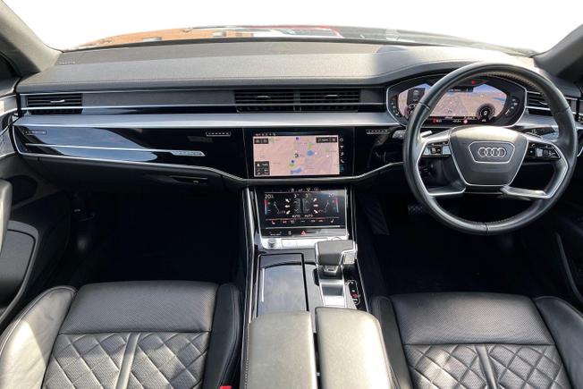 Audi A8 Photo 10