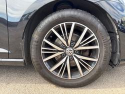 VOLKSWAGEN Golf Photo 5