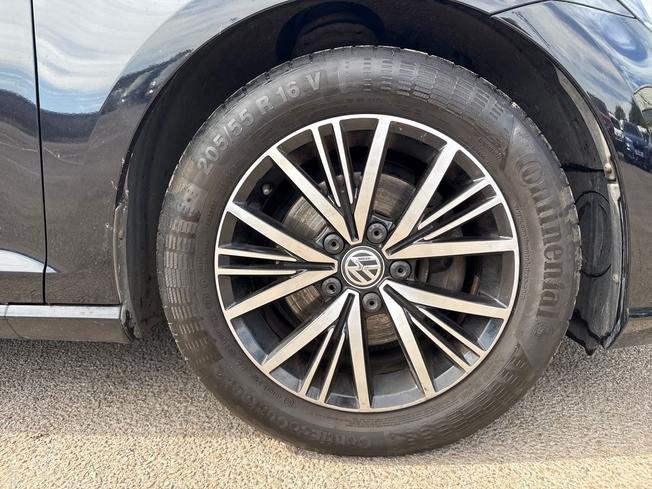 VOLKSWAGEN Golf Photo 5