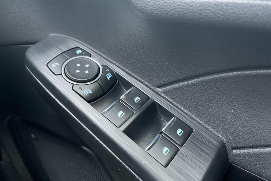 Ford KUGA Photo autoimg-4128255cec493e6c2b2c3280b68cc9749652cde9.jpg