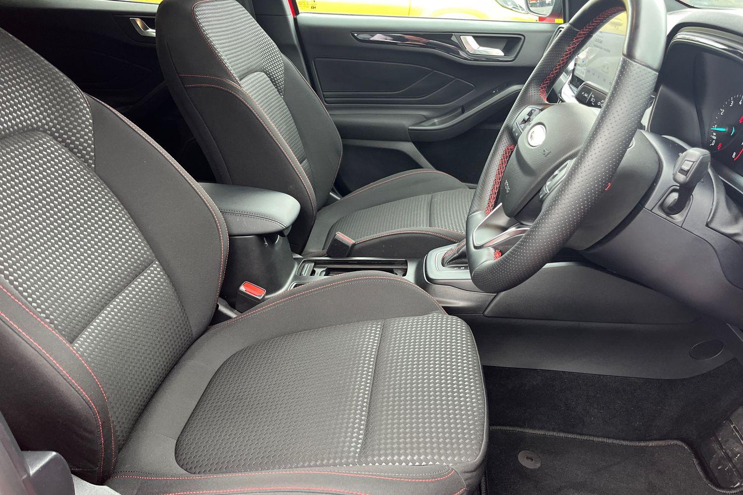 Ford Focus Photo 16