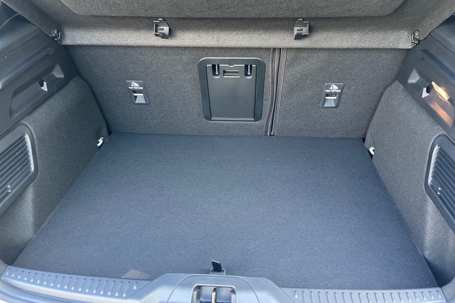 Ford FOCUS Photo autoimg-412bd92ae0437146381ad0a75eb3707a1ed770cf.jpg