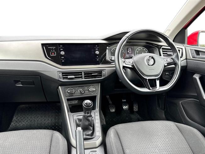VOLKSWAGEN Polo Photo 11
