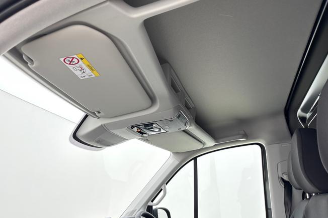 VOLKSWAGEN Crafter Photo 31