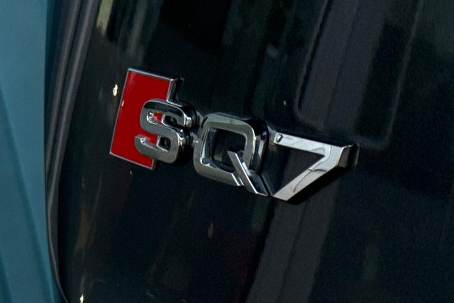 AUDI Sq7 Photo 42