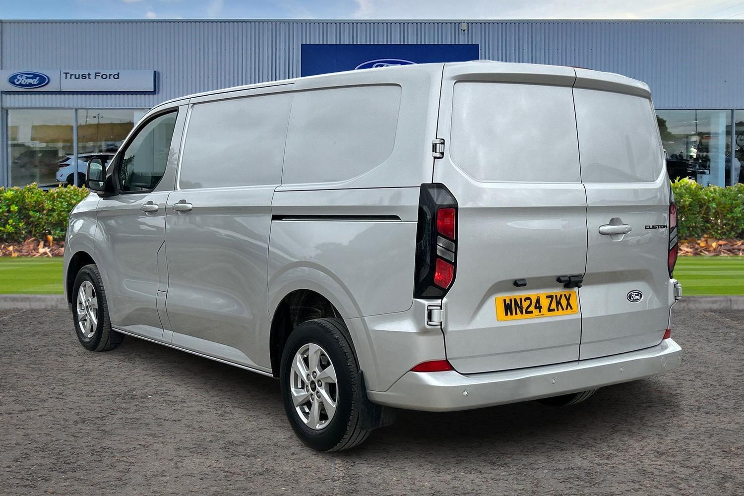 Ford TRANSIT CUSTOM Photo 1
