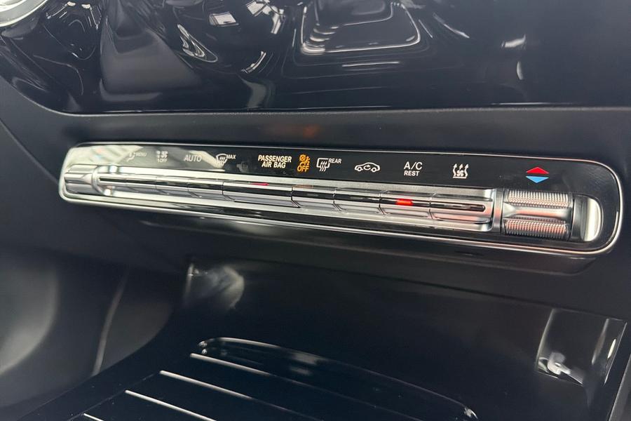 Mercedes-Benz A CLASS Photo autoimg-4141f1c3ae553028e4471fed9250a52410afbbc7.jpg