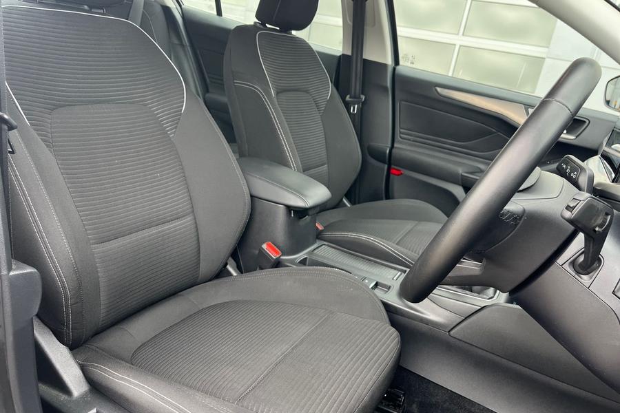 Ford FOCUS Photo autoimg-4142e95633653f0eded92668b28b9b1deb5e9554.jpg