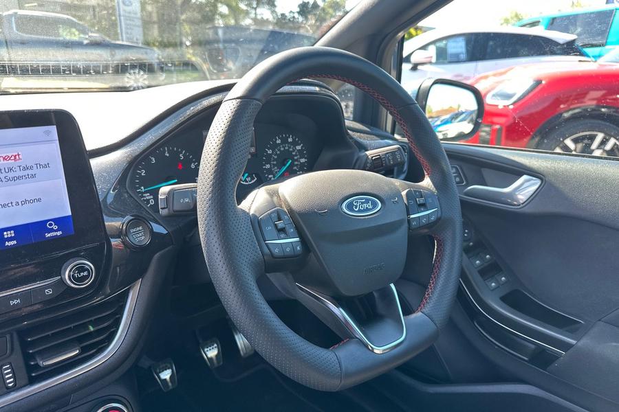 Ford FIESTA Photo autoimg-4144b3de0c3ccedf1d2b775434e8cd4f0404b7e4.jpg