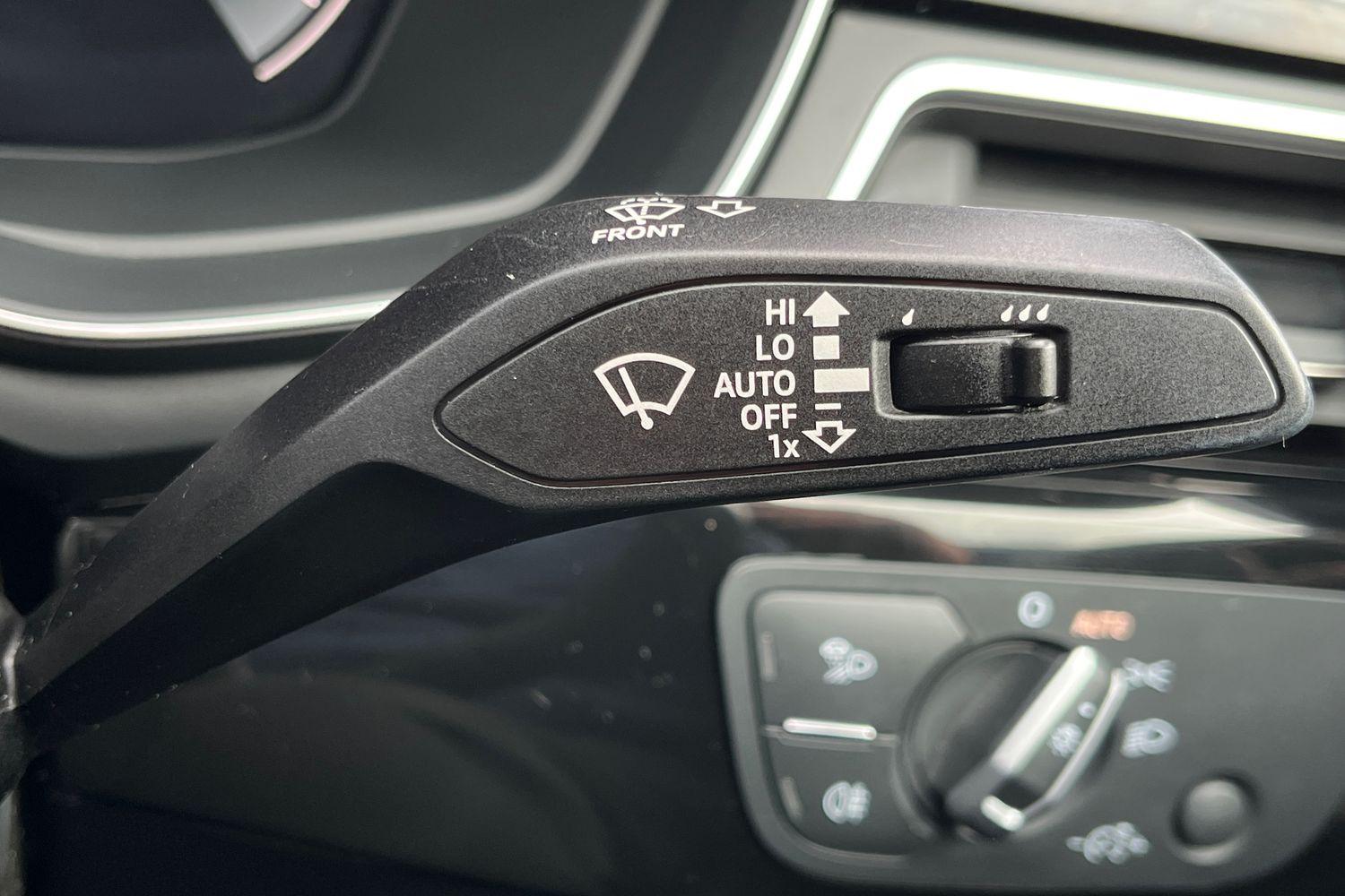 Audi A4 Photo 14