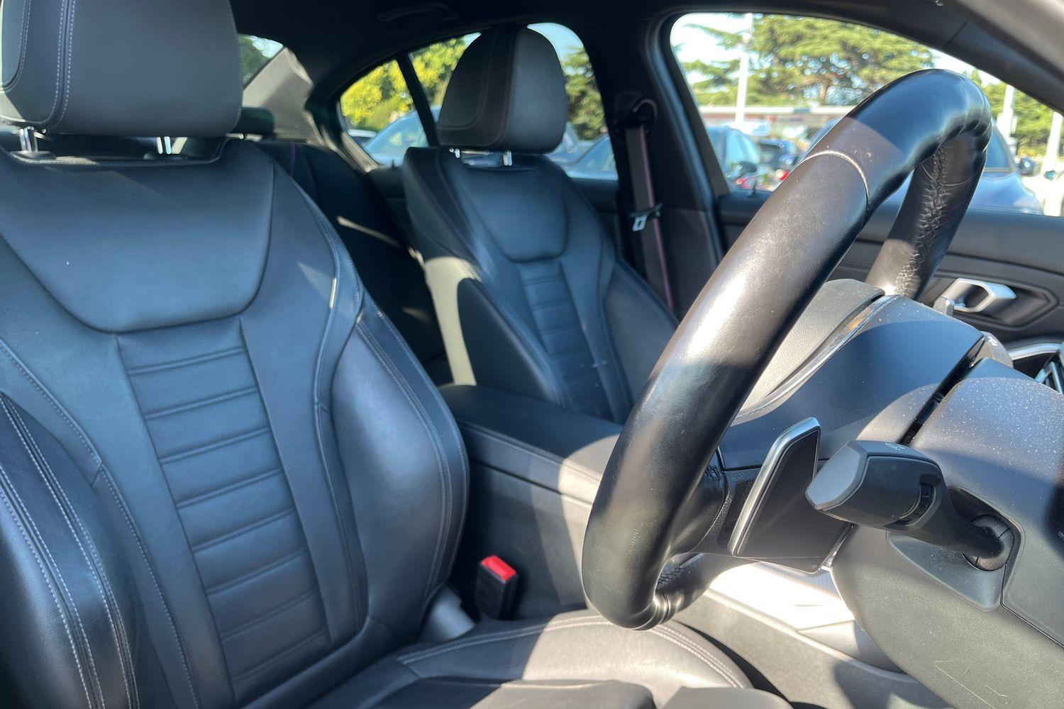 BMW 3 SERIES Photo 16
