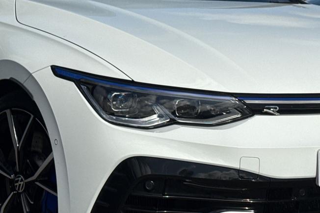 VOLKSWAGEN Golf Photo 19