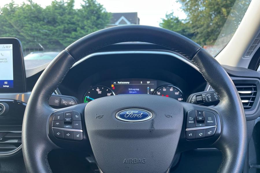 Ford KUGA Photo autoimg-414ef8e4f68ab9fbabd7628d098c3583f864621b.jpg