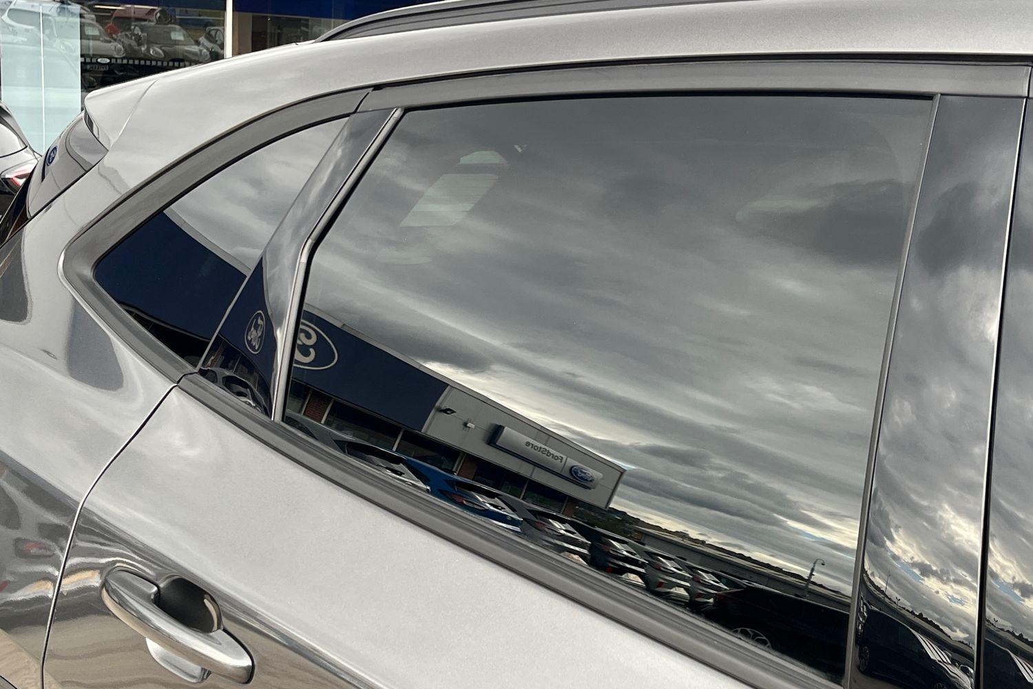 Ford KUGA Photo 38