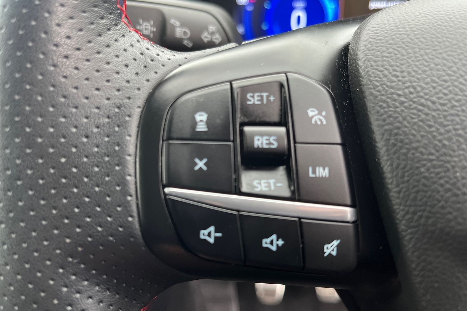 Ford KUGA Photo 37