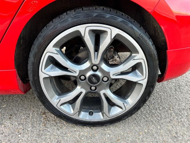 FORD Fiesta Photo 27