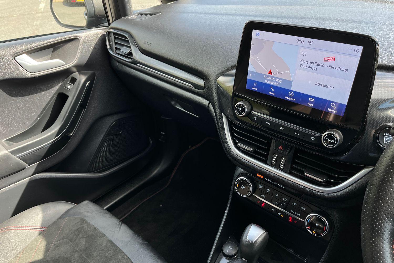 Ford FIESTA Photo 22