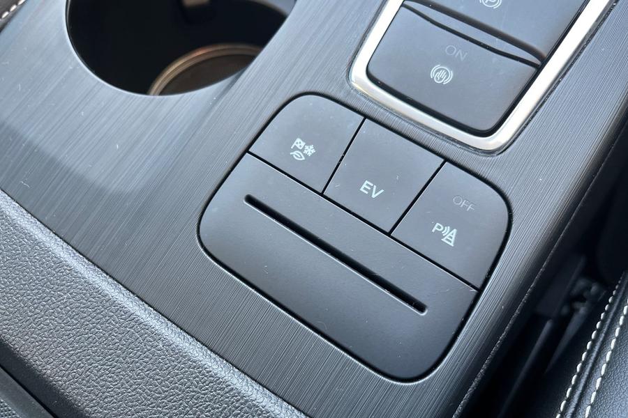 Ford KUGA Photo autoimg-4156c51544b561fad01d9df50ebdbf984f030875.jpg