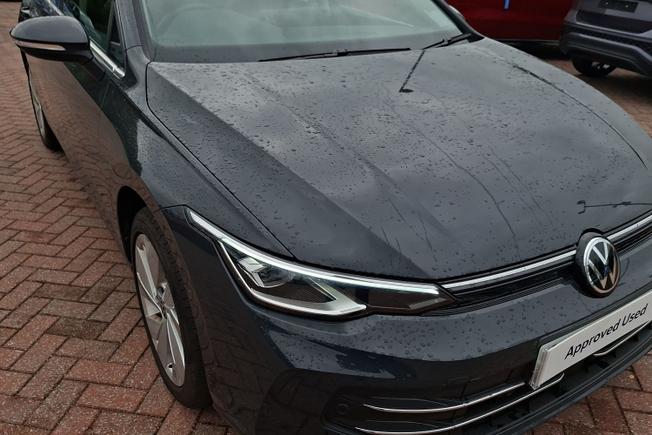 VOLKSWAGEN Golf Photo 19