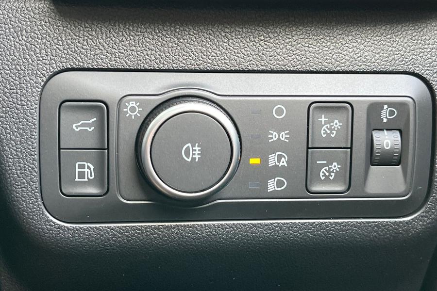Ford KUGA Photo autoimg-415cc1efd136b2ab9d7880a1cb960a010465cd29.jpg