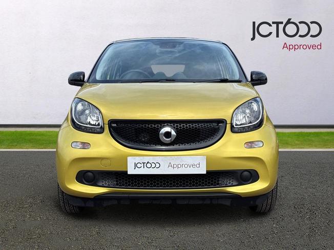 SMART ForFour Photo 8