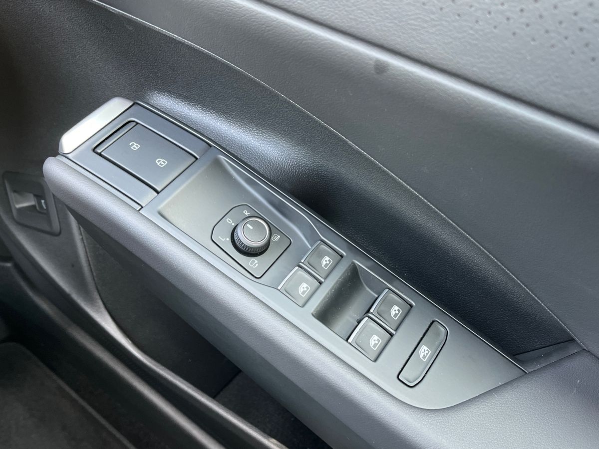 Volkswagen T-Roc Photo autoimg-41615a5f387f661e8bb6f4a36bea8fff5d3f5264.jpg