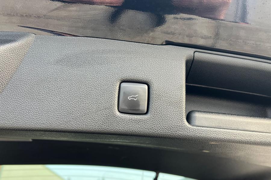 Ford Kuga Photo autoimg-416293f529051a896864f1a478f6d8730b32b9fd.jpg