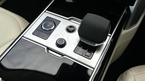 Land Rover Range Rover Photo autoimg-41652924e5cd9763a3d8f7fc3b2896f2fb239c0f.jpg