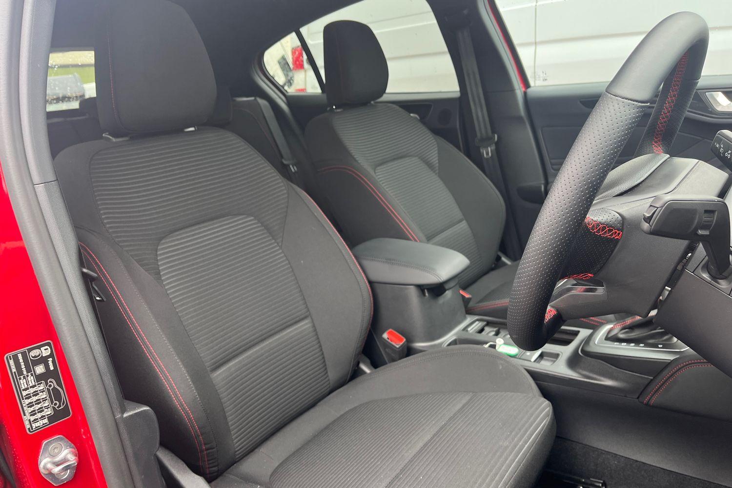 Ford FOCUS Photo 16