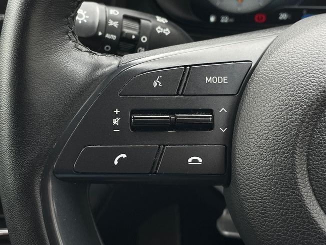 HYUNDAI Bayon Photo 16