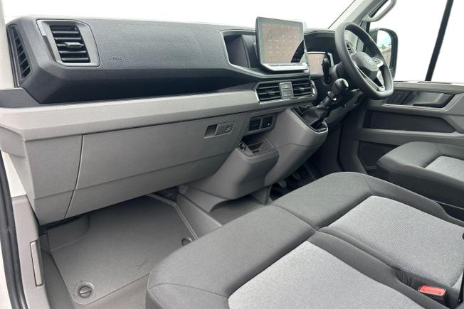 Volkswagen Crafter Photo 2