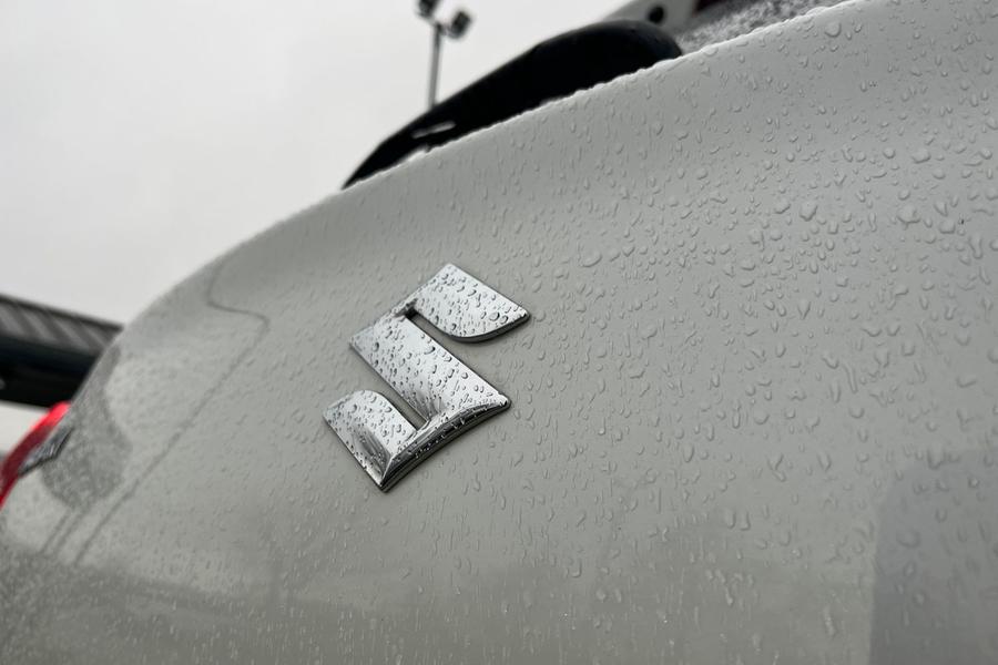Suzuki SWIFT Photo autoimg-416851e20fe9017d8636ad2d0de774167ca2d5c2.jpg