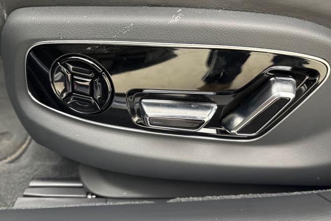 Audi A8 Photo 32