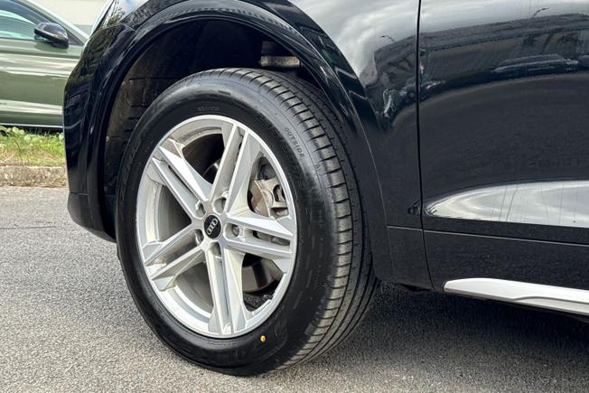 AUDI Q5 Photo 23