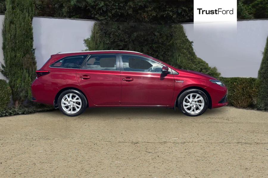 Toyota AURIS Photo autoimg-4170e9d81b303f2ed60b31beede6d46b80a6befa.jpg