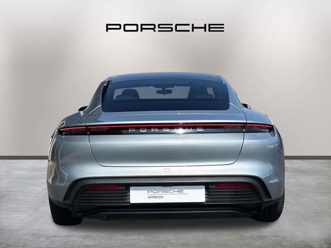 PORSCHE Taycan Photo 6
