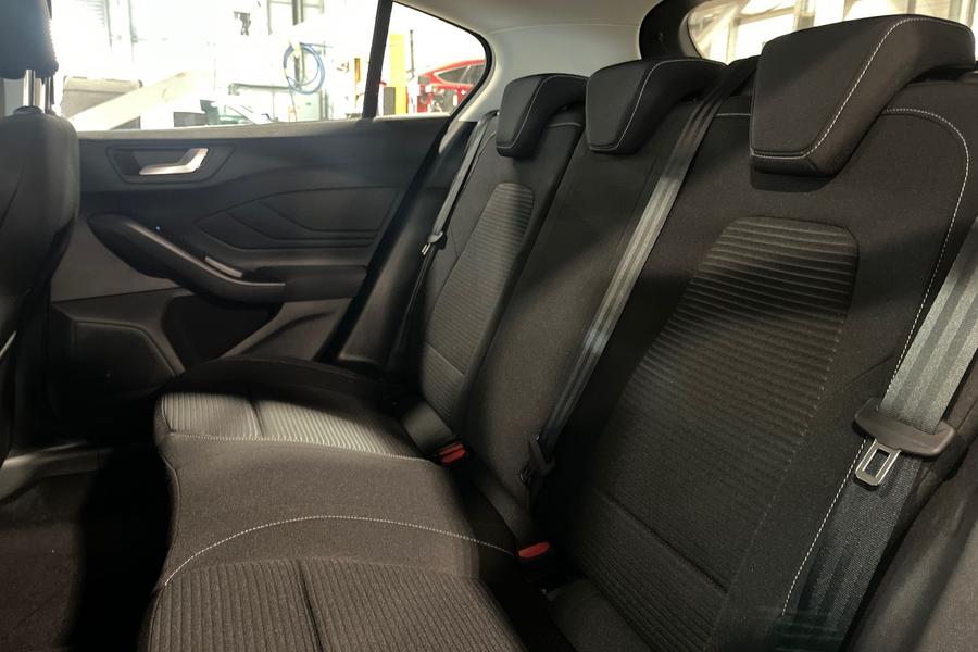 Ford Focus Photo autoimg-417da2cc50ad72888e796a8630b55da8ab9b39b0.jpg