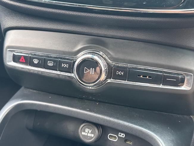 VOLVO Xc40 Photo 52