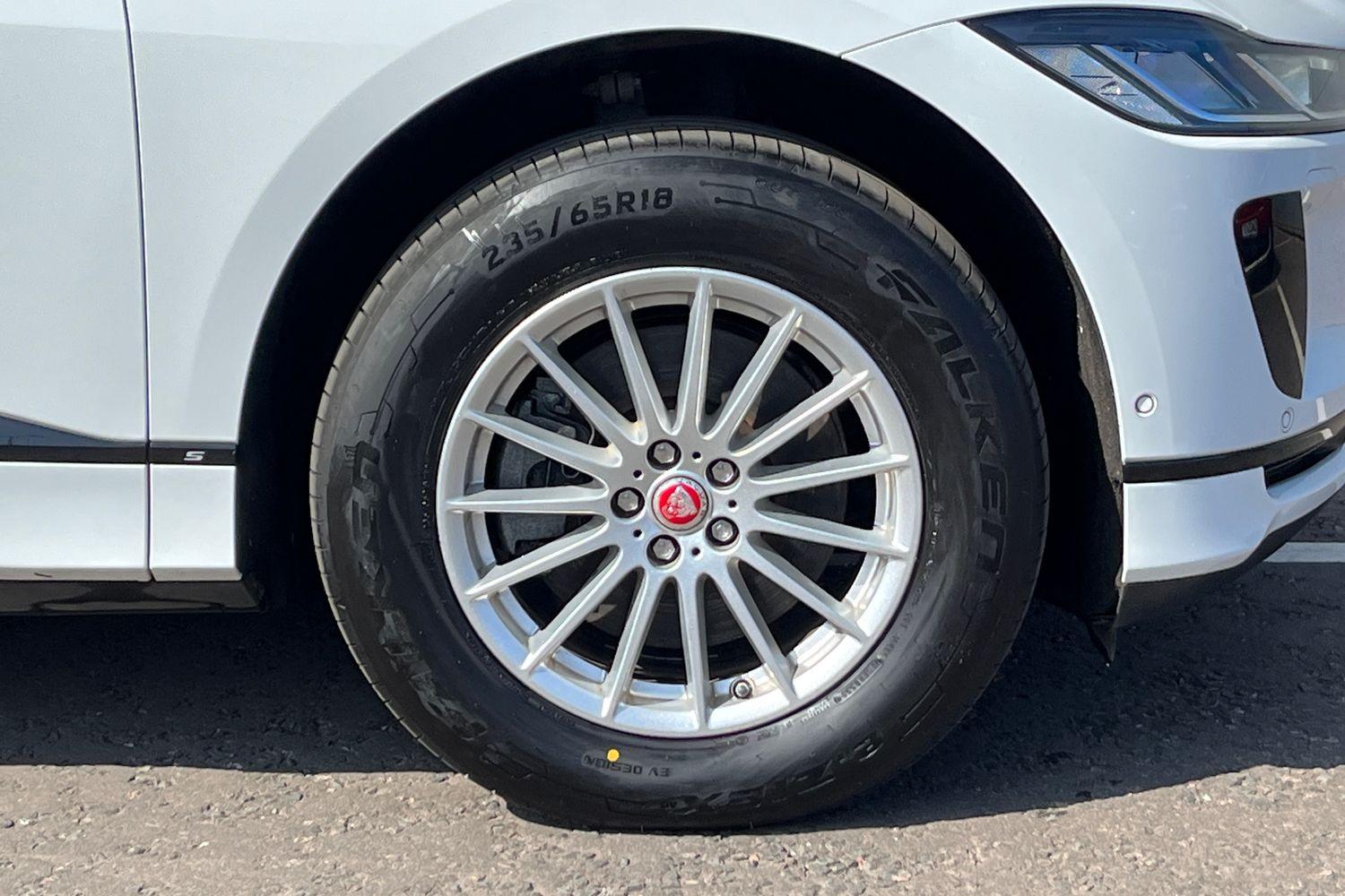 Jaguar I-PACE Photo 7