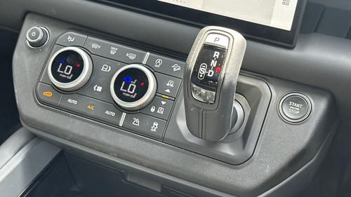 Land Rover Defender Photo autoimg-418206ee9452b26aca70714c8c69bc4acec21dd1.jpg