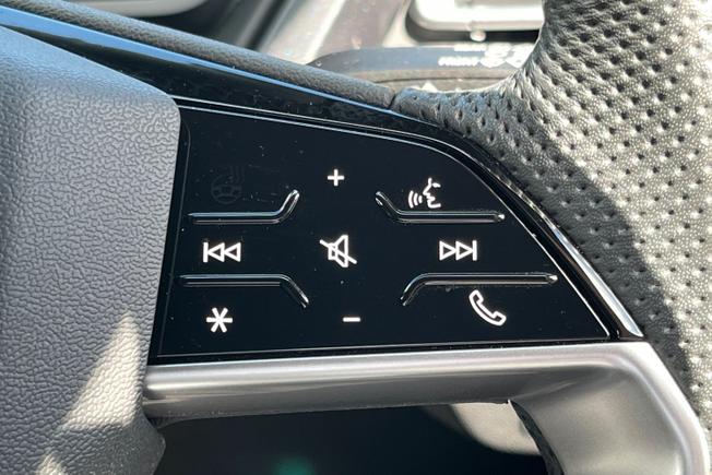AUDI Q4 E-Tron Photo 17