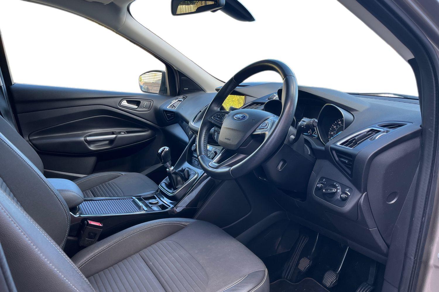 Ford KUGA Photo 8