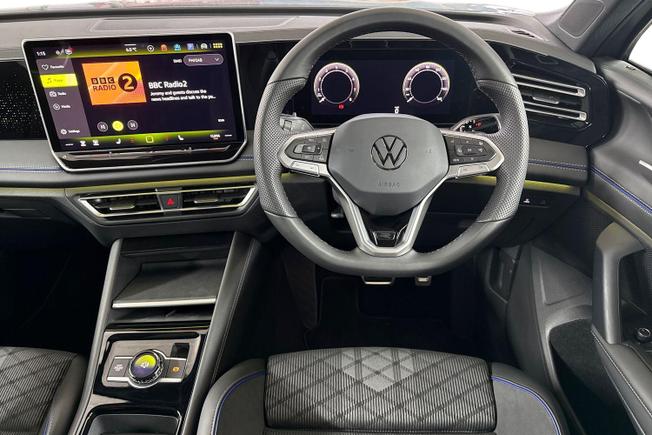 VOLKSWAGEN Tiguan Photo 11
