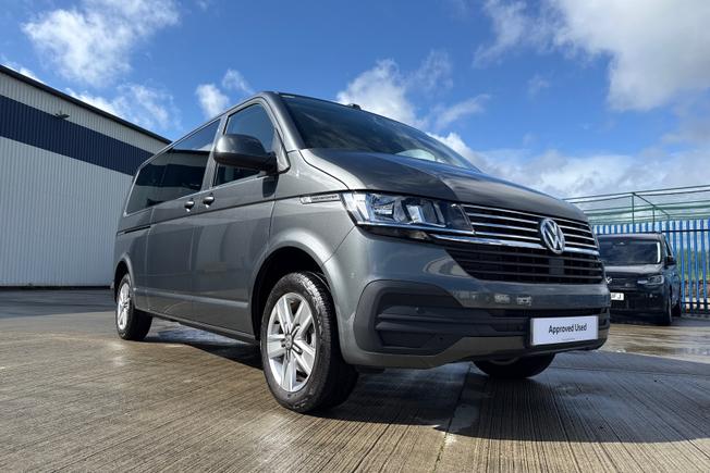 Volkswagen Transporter Shuttle Photo 21