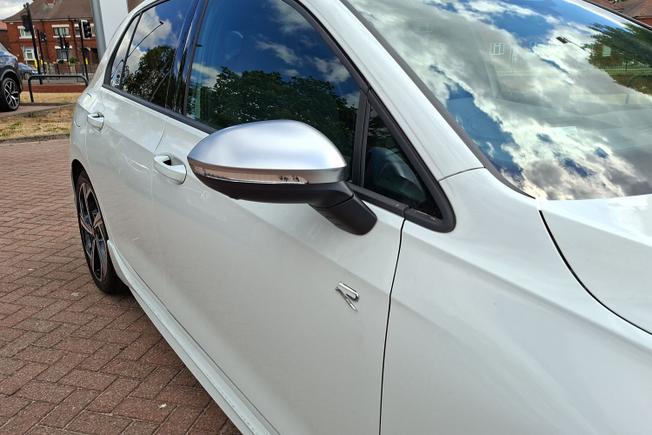 Volkswagen Golf Photo 20