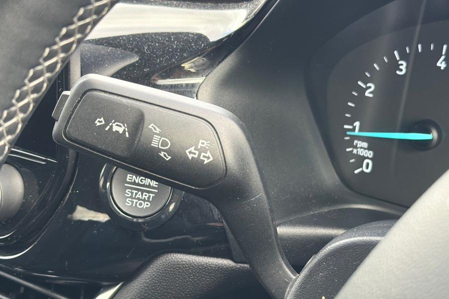 Ford FIESTA Photo autoimg-418e95fb51a392e878032d9d66b2e2a403eff210.jpg